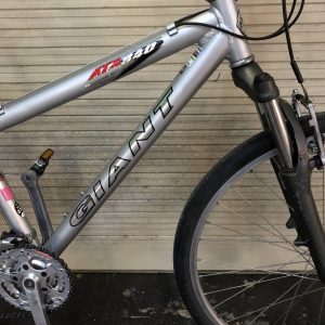 phụt nhún Xe đạp MTB Nhật Giant ATX840